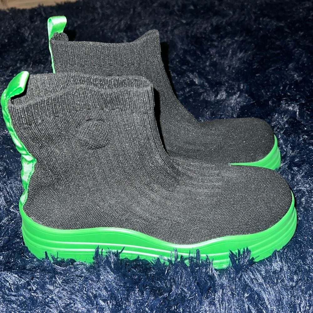 Sock bootie